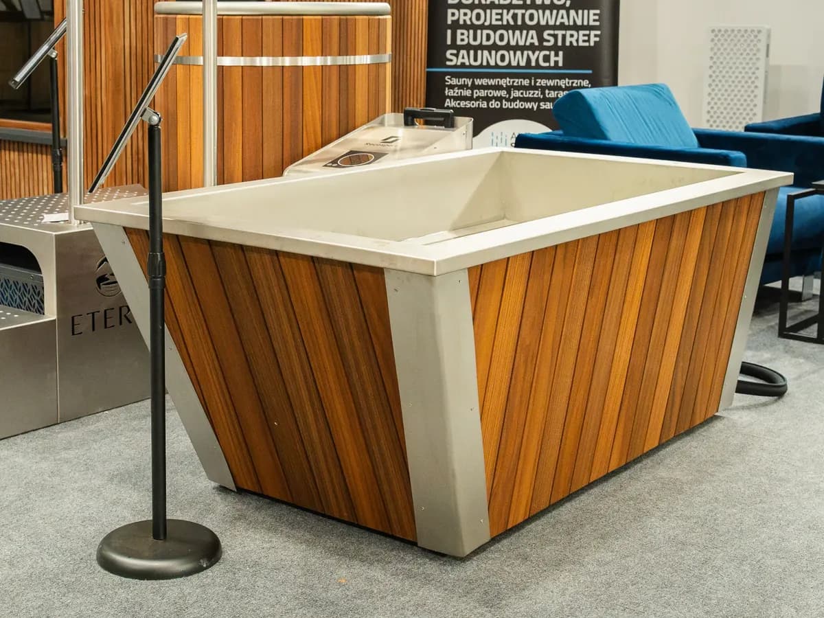 ETERN CLASSIC BATH – wanna do morsowania z chillerem Poolex 5 kW
